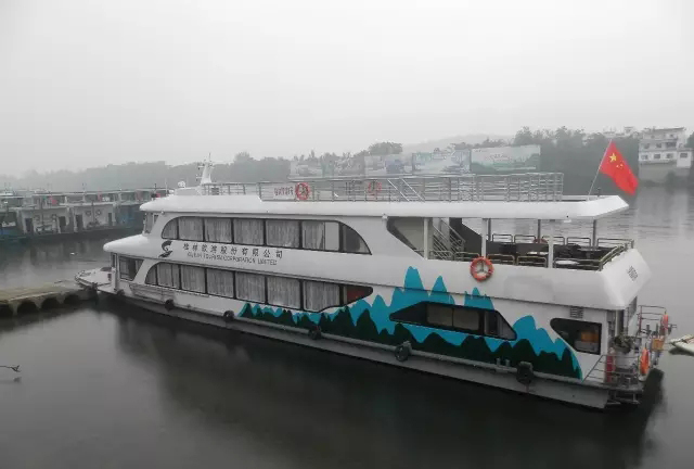 Flussboot auf dem Li